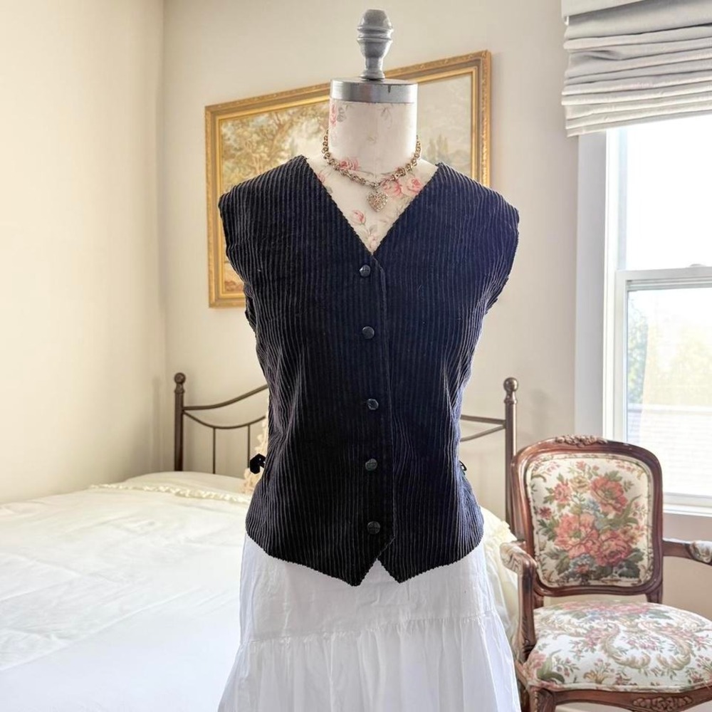 90s black corduroy button front vest Marsh Landing‎ size large